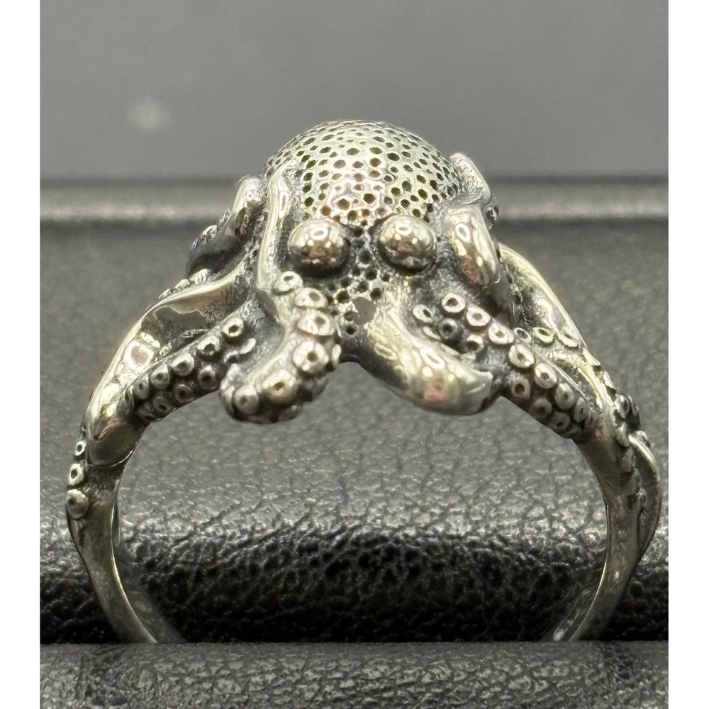 New Condition Sterling Silver Octopus Ring Size 7 E27